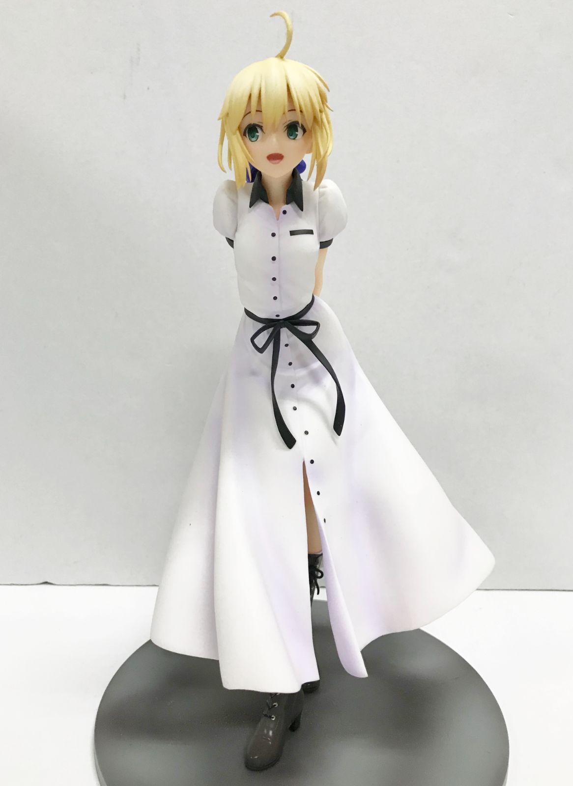 【未開封】Fate/stay nightセイバー 〜イギリス紀行〜1/7スケール Amazon.co.jp: Fate/stay night セイバー ～イギリス紀行～ 1/7