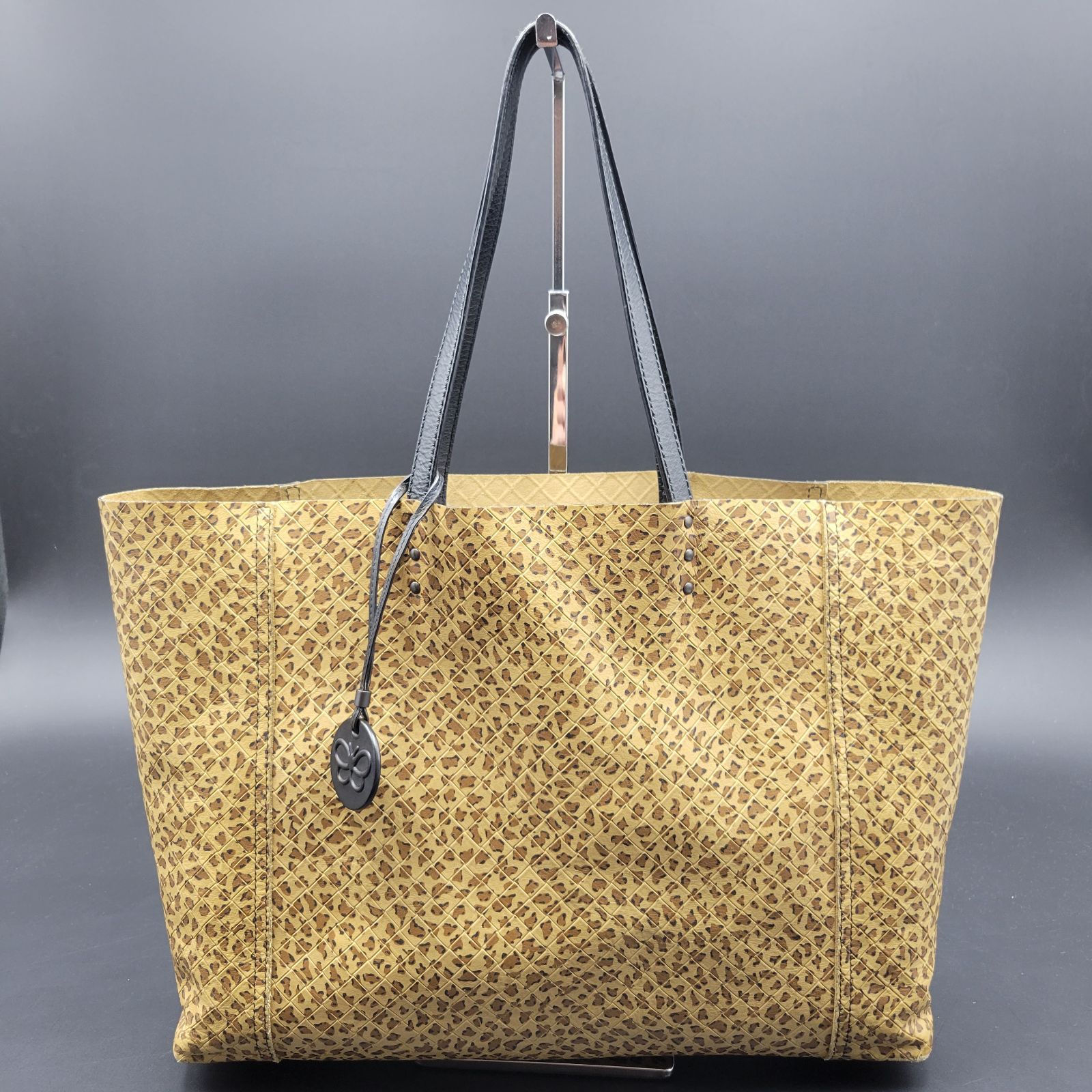 18 BOTTEGA VENETA ボッテガヴェネタ レオパード トートバッグ - メルカリ