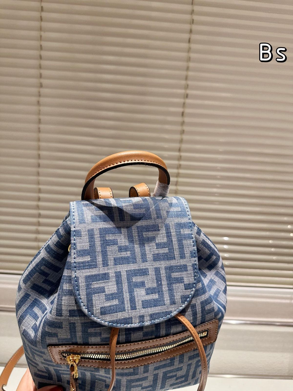 FENDI ファウラード 100% シルク　未使用　箱付き　ビンテージ 楽天市場】古着 FENDI フェンディ イタリア製 ホルスタイン柄