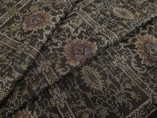 平和屋着物●本場大島紬 7マルキ 洋花格子文 正絹 DAAY5465ud