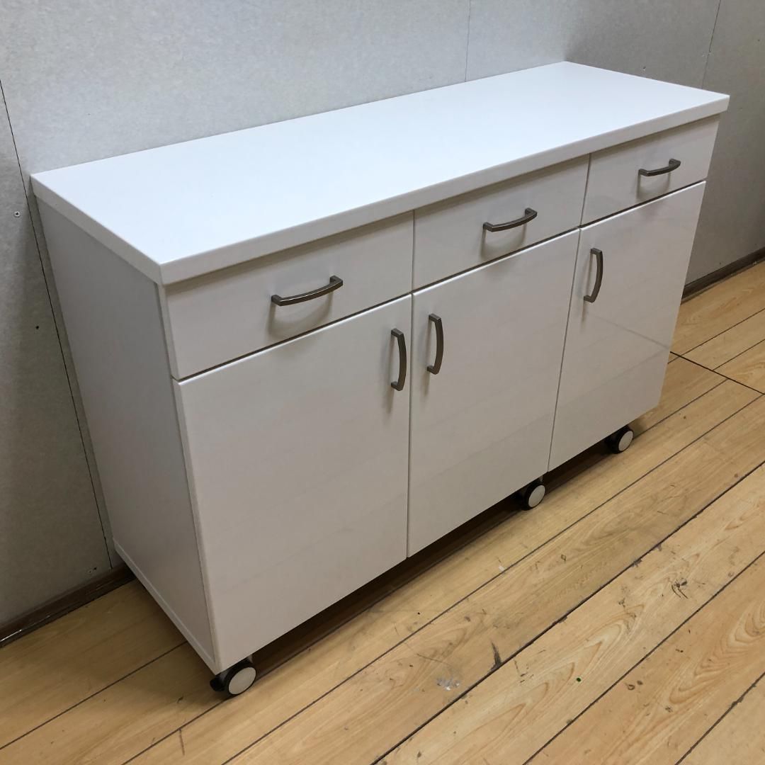 ☆ ニトリ キッチンカウンター キャスター1個欠品 幅120cm エナメル天板 ホワイト レンジボード 白 キャスター付き 札幌 東区 北20条店 ☆ ニトリ キッチンカウンター キャスター1個欠品 幅120cm