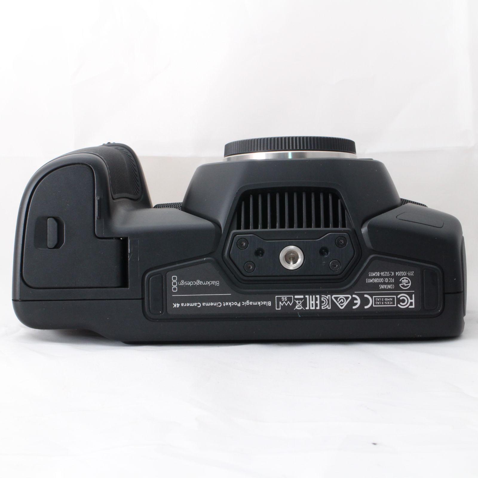  ブラックマジックデザイン Blackmagic Design Pocket Cinema Camera 4 K マイクロフォーサーズ ポケットシネマカメラ 4266 ビデオカメラ本体 ビデオカメラ