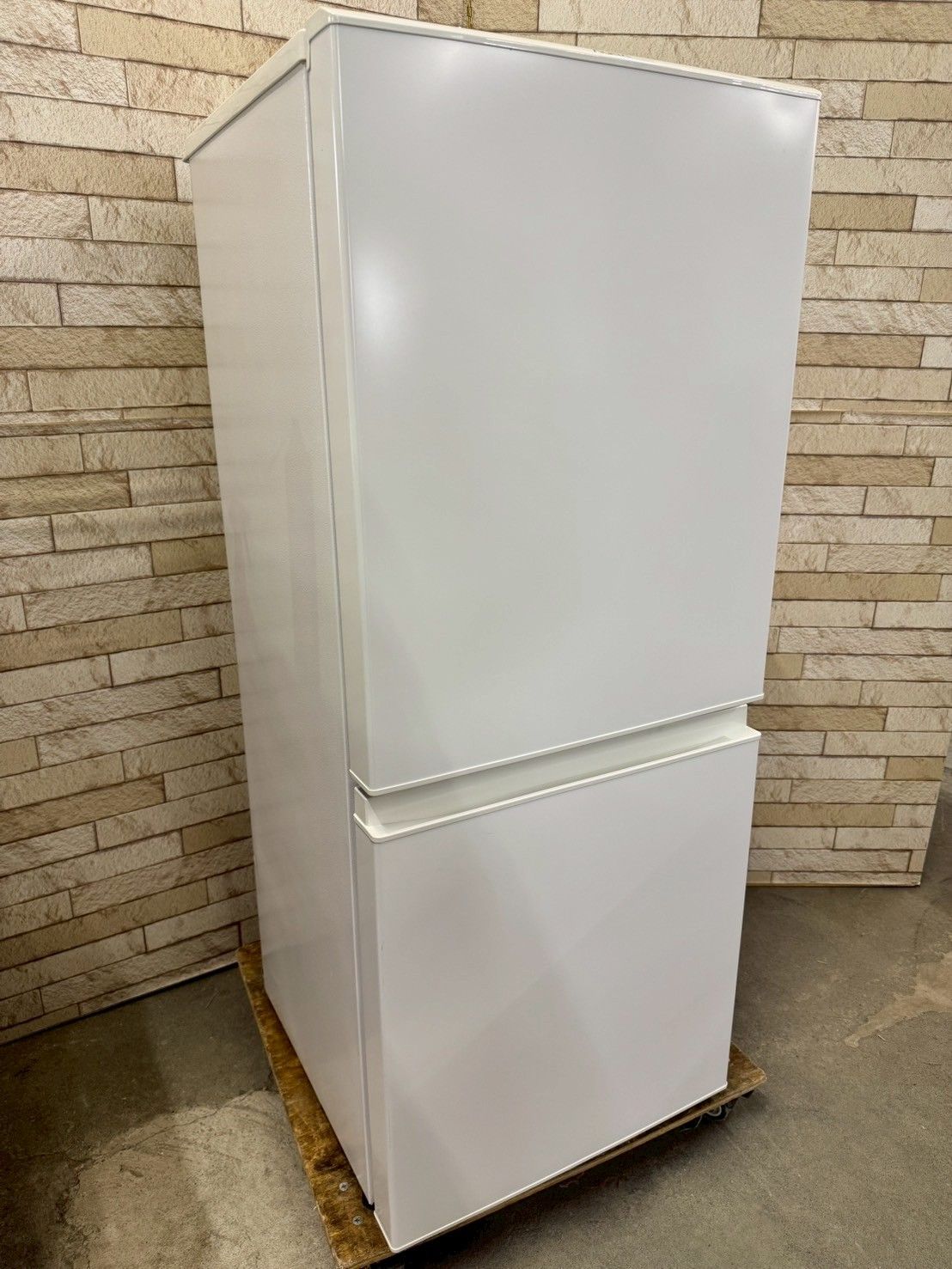 大阪送料無料★3か月保障付き★冷蔵庫★アクア★2ドア★2020年★AQR-13E8(W)★R-814 大阪送料無料☆3か月保障付き☆冷蔵庫☆アクア☆2ドア☆2020年☆AQR