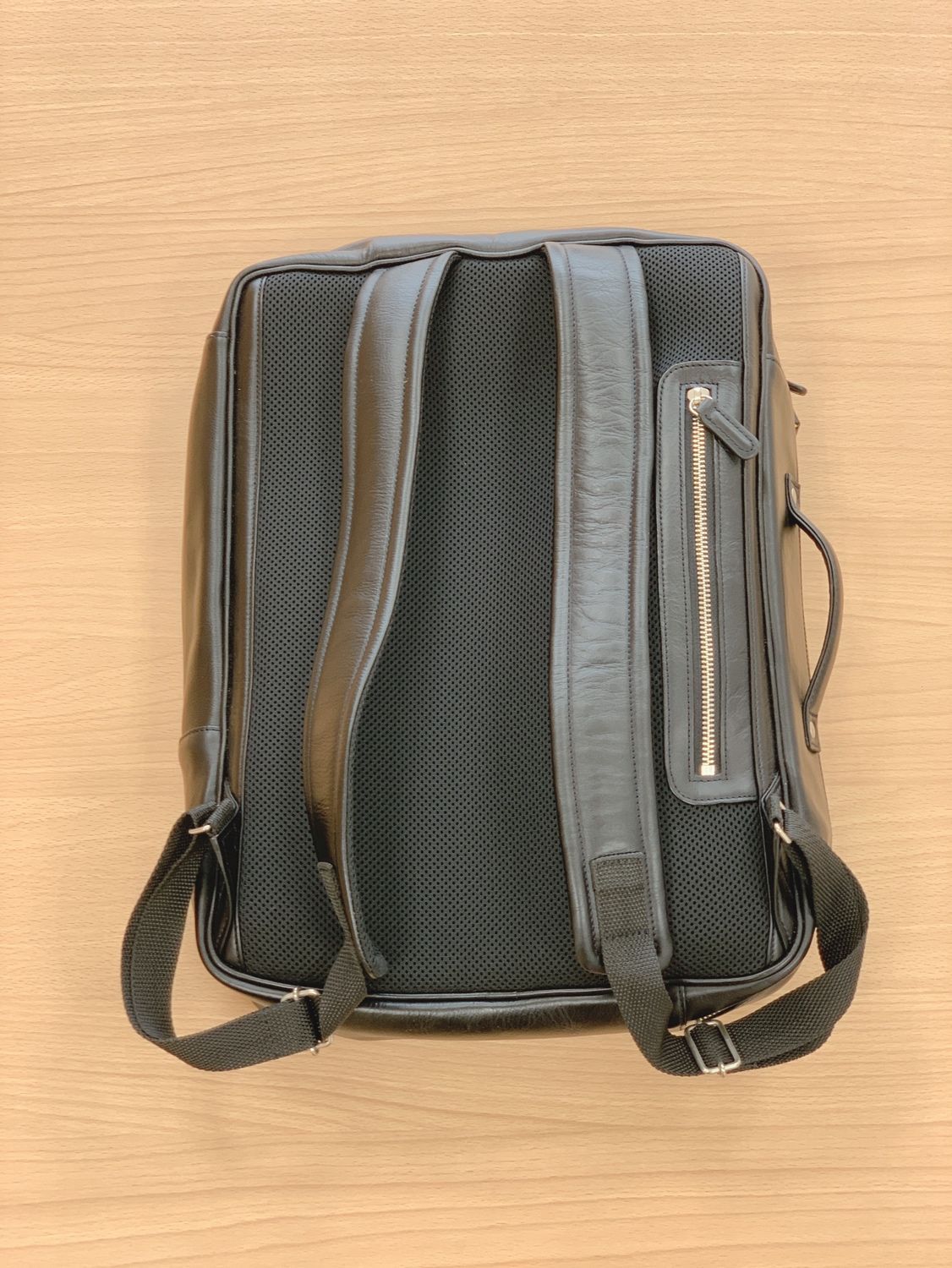 Business Leather Factoryビジネスバックパックレビュー】1万円