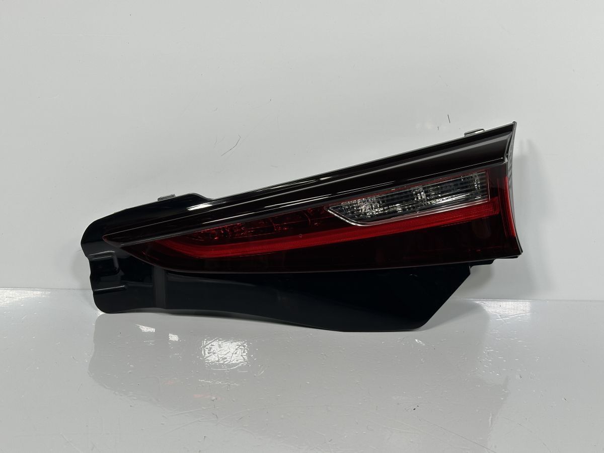 低走行 CX-30 DM8P DMEP 純正 右フィニッシャーランプ Assy テールランプ 内側 LED DFR5-51-3F0 DFR5-513F0 RDM924-58 D 管理29437