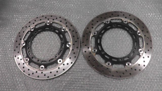 YZF-R1 JYARN095000000xxx の フロントディスクローター 1757562582