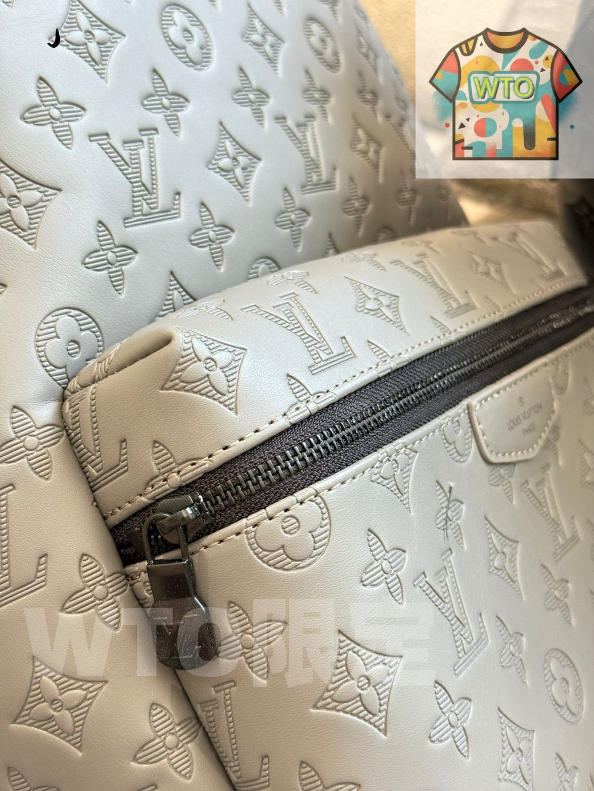 今日WTO】Louis Vuitton ルイ・ヴィトン ディスカバリーシリーズ