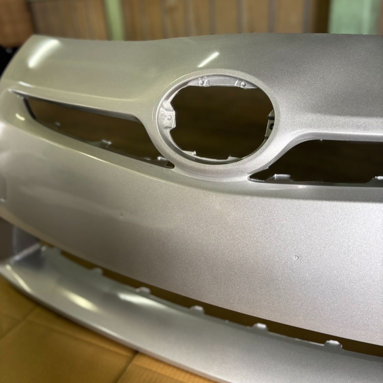 m*a様 (56) 30プリウス　社外前期フロントバンパー　シルバー TOYOTA 30系プリウス/30プリウス前期 フロントバンパー/シルバー 社外