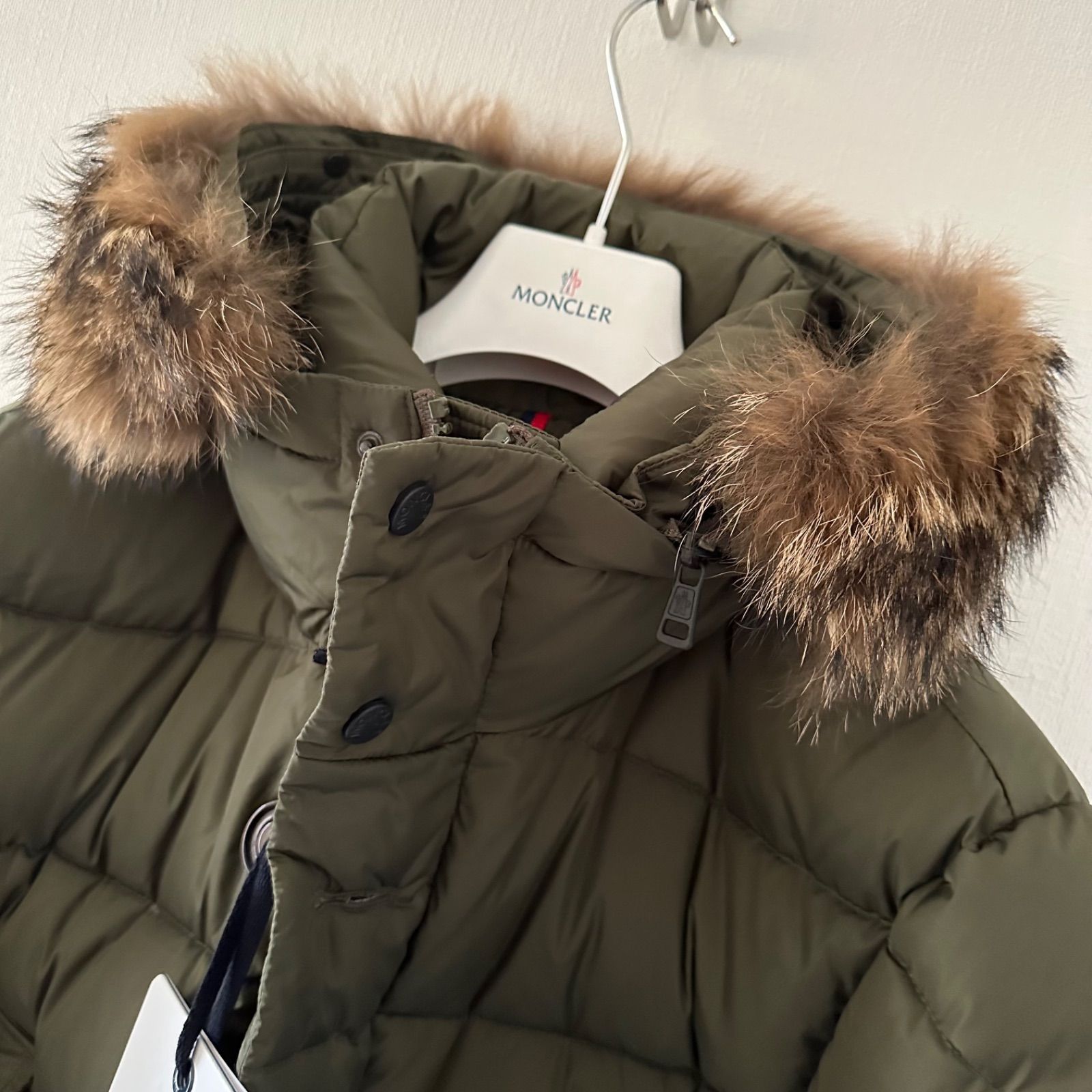 Moncler cluny Khaki クルーニー モンクレール - メルカリ