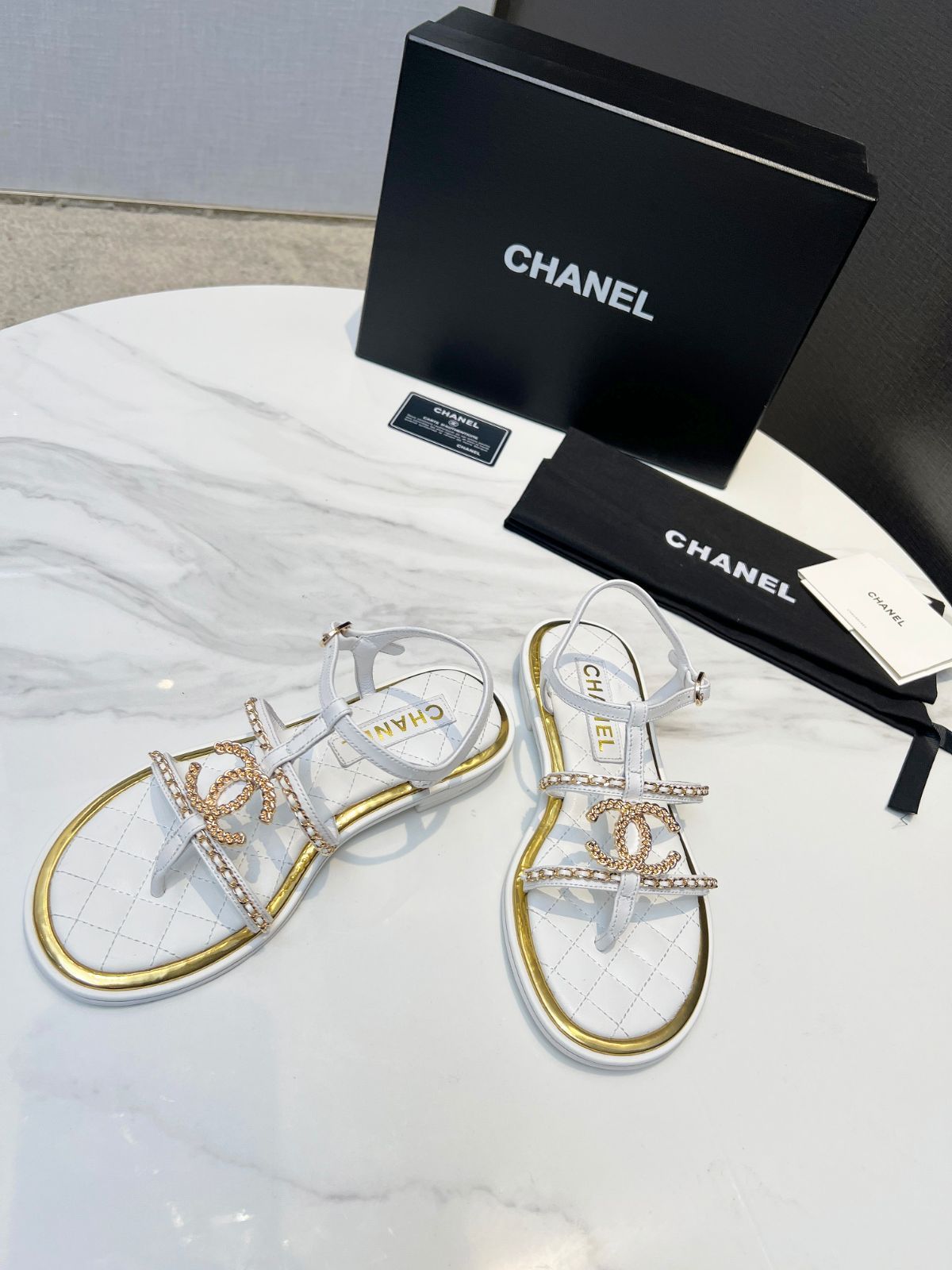 最終お値下げ❗️CHANEL ホワイト ストラップサンダル CHANEL アンクルストラップサンダル01-2 - メルカリ