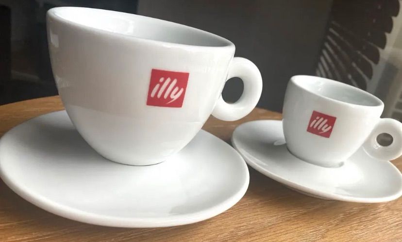 個数限定 絶版商品 illy カプチーノ＆エスプレッソカップ・ソーサ