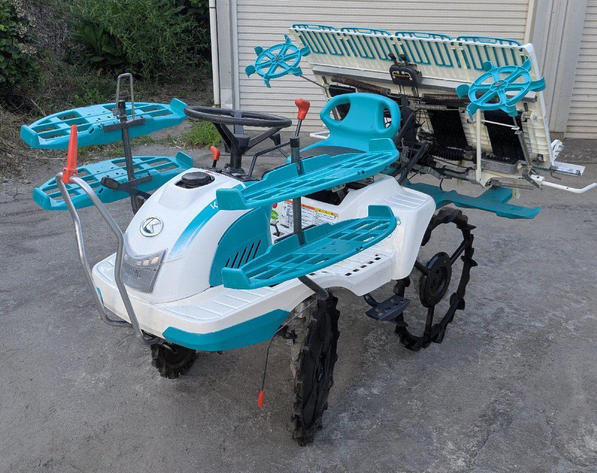 鹿児島発　クボタガソリンエンジン4条植え乗田植え機 EP4 鹿児島発 クボタガソリンエンジン4条植え乗田植え機 EP4