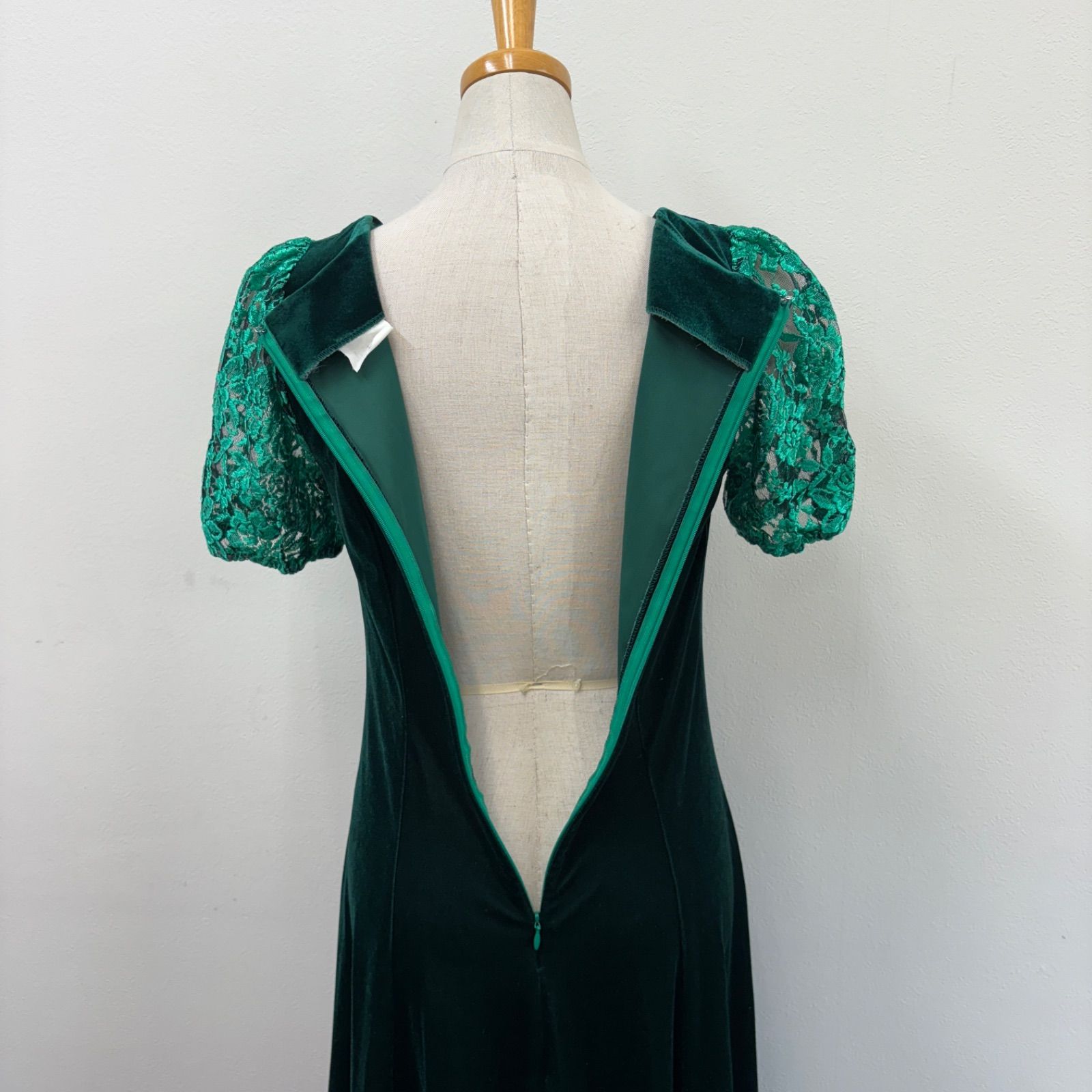 フラダンス ダンス衣装 ワンピース ドレス ムームー 緑 ベロア地 肩