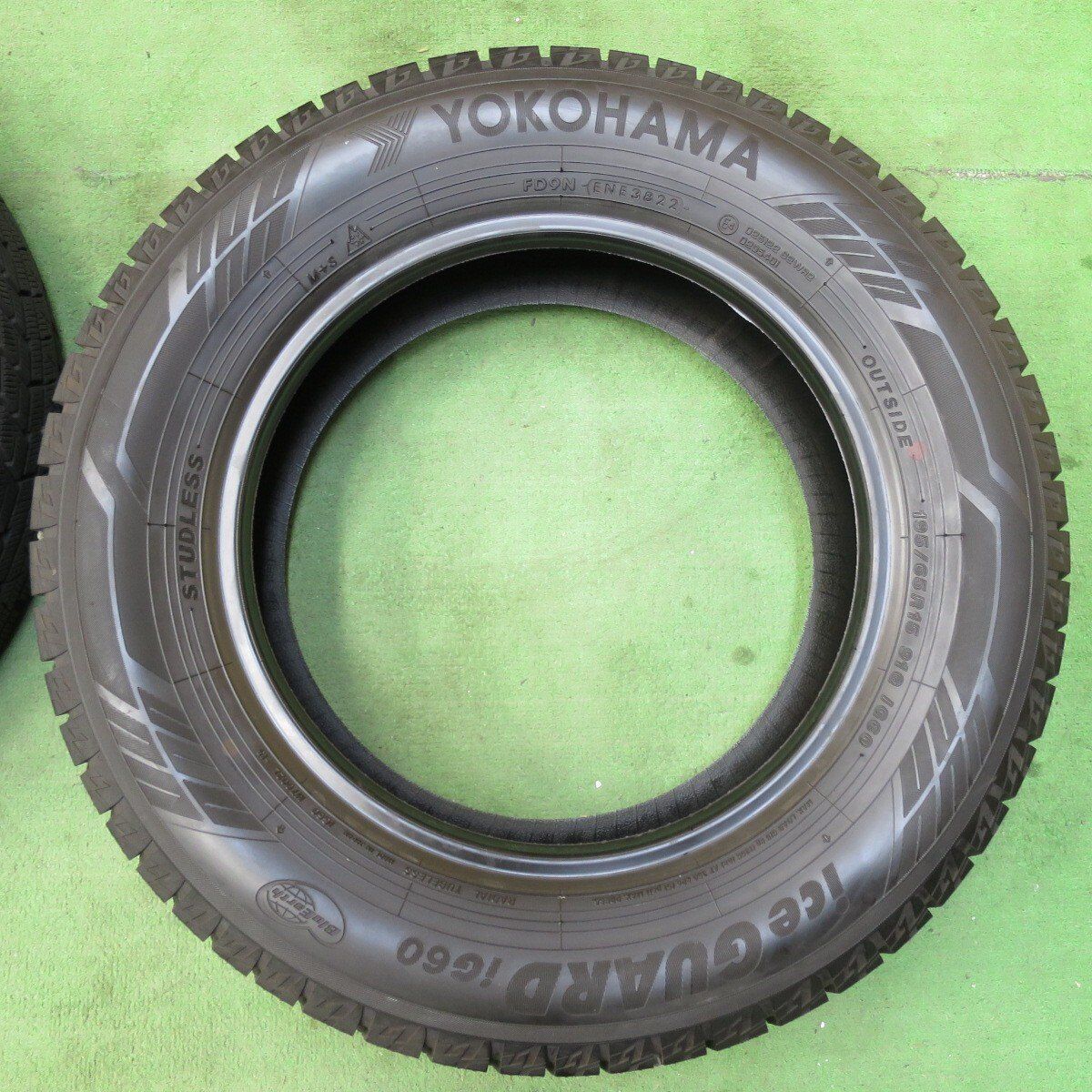 送料込バリ溝ヨコハマ アイスガード IG60 195/65R15 4本 バリ溝！22年！キレイ！9分☆プリウス 等 195⁄65R15 スタッドレス