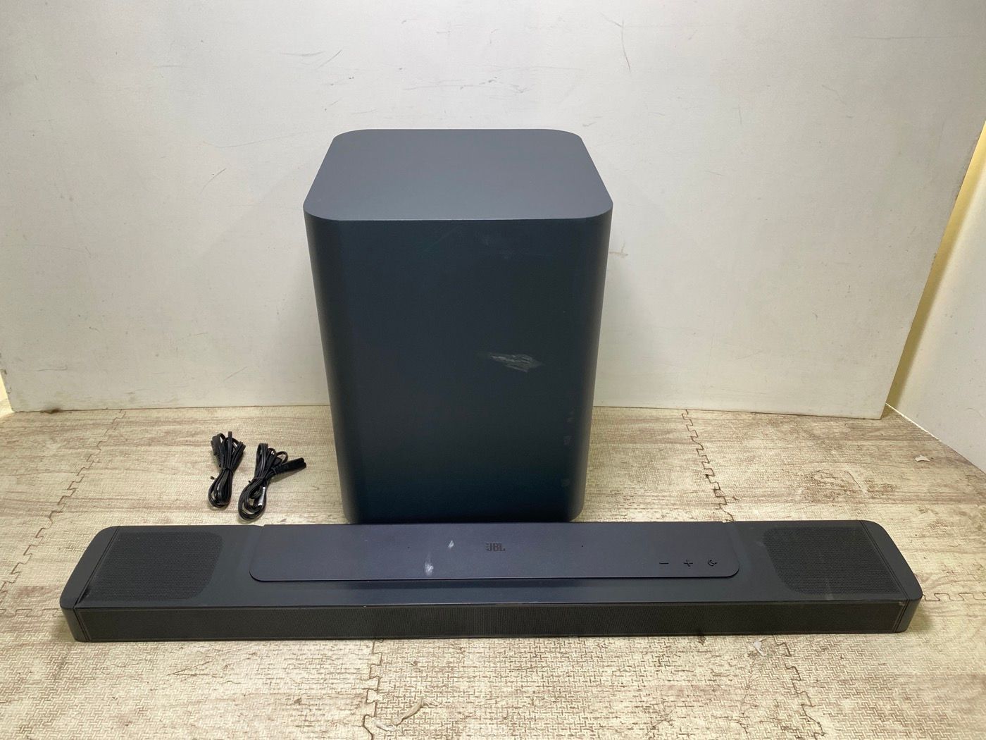 JBL BAR 1000 サウンドバー サブウーファーのみ ジロー JBL BAR 1000 サウンドバー サブウーファーのみ ジロー
