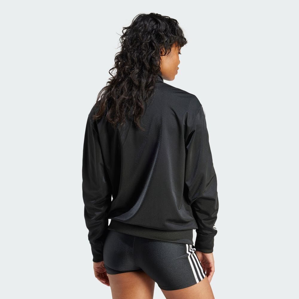 adidas（アディダス）の「adidas Originals × KSENIASCHNAIDER