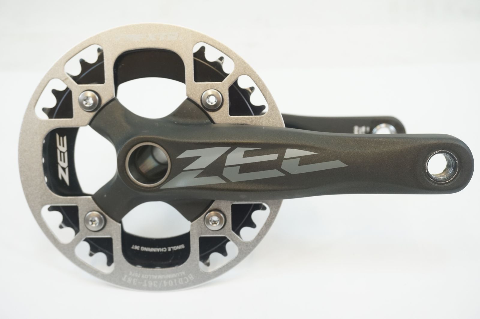 SHIMANO ZEE クランク FC-M640 Shimano Zee FC-M640 Chainset 170mm Black