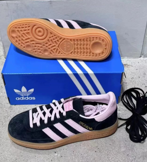 新品 adidas ハンドボール スペツィアル Handball Spezial レディース スニーカー Core Black/Clear Pink/Gum