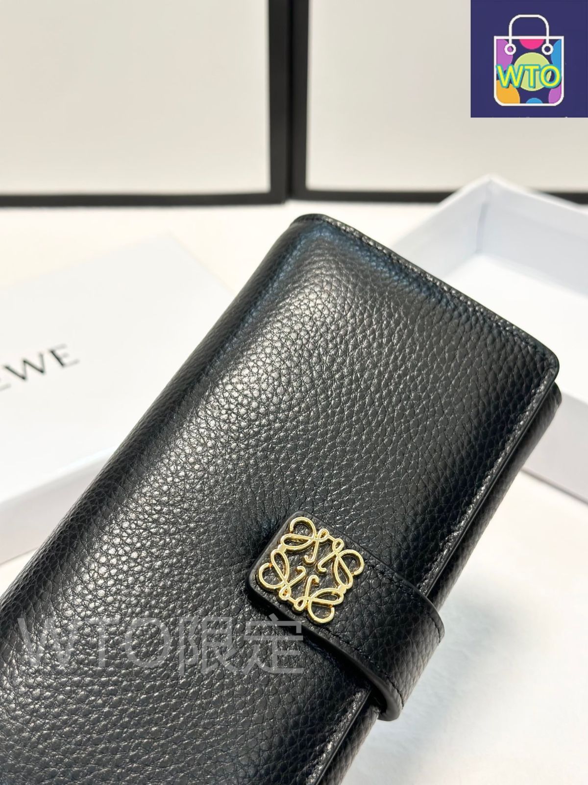 今日特価】Loewe ロエベ ロングウォレットシリーズ 牛皮を採用し
