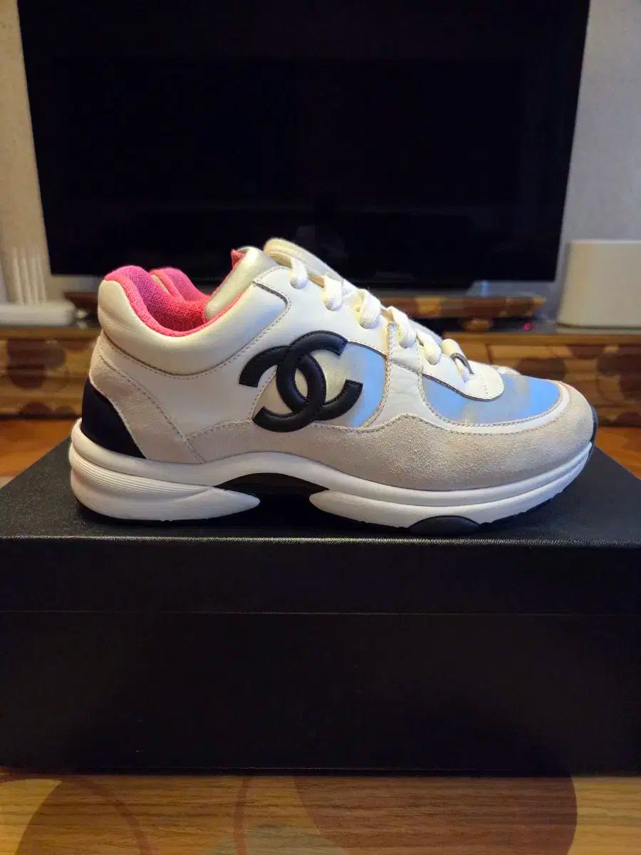 CHANEL シャネル