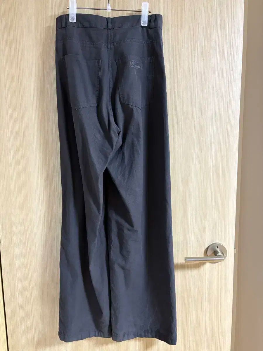 リボンライト ora パンツ チャコール S