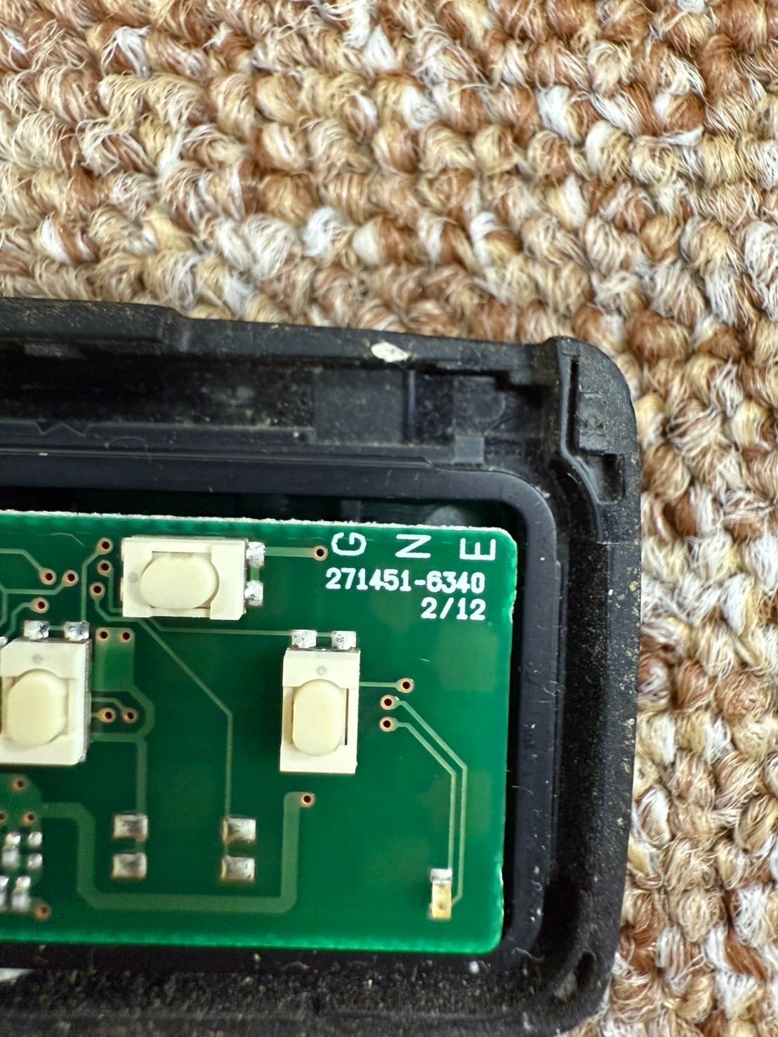 美品 トヨタ 純正 スマートキー 3ボタン 基盤 271451-6340 アクシオ