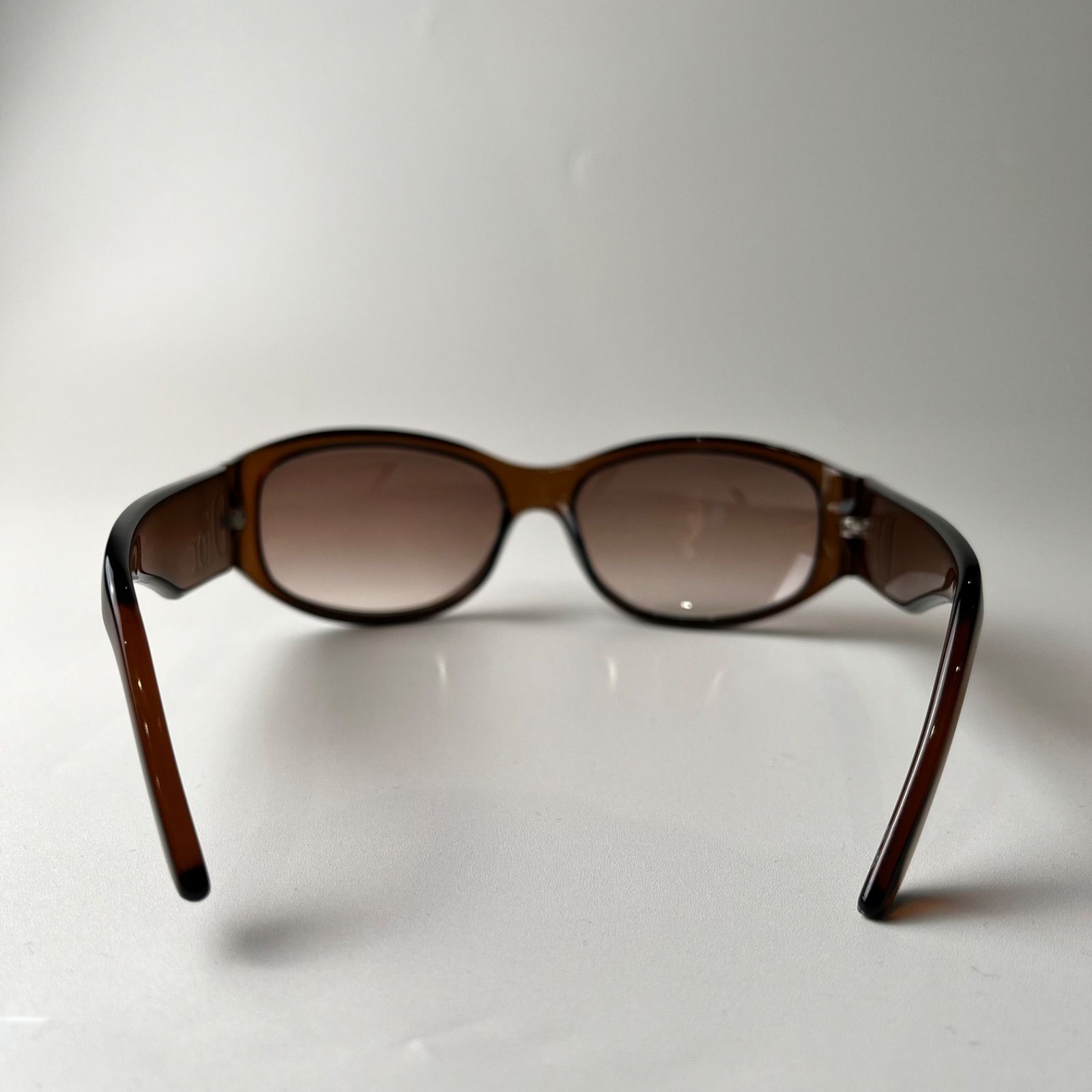 Christian Dior ダークブラウン サングラス dior00-s0031a15-m01.jpg