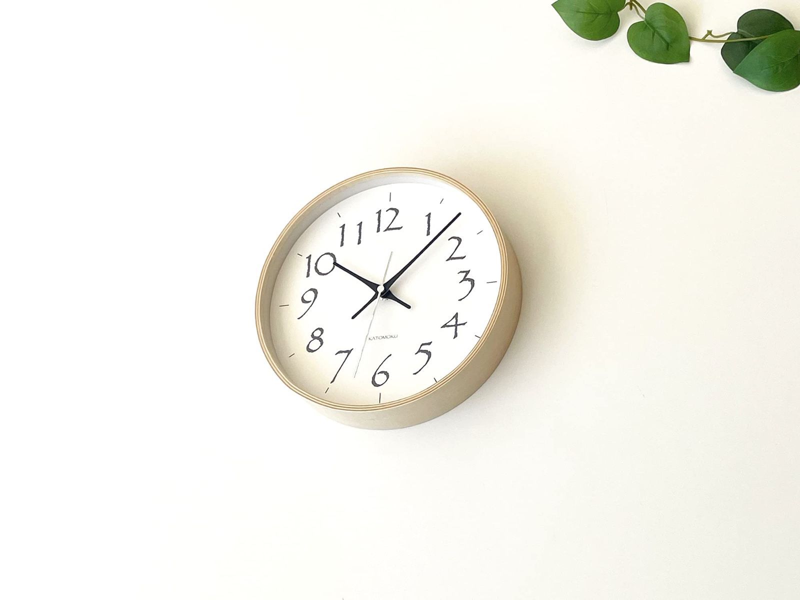 特価商品】KATOMOKU plywood clock 20 電波時計 スイープ（連続秒針