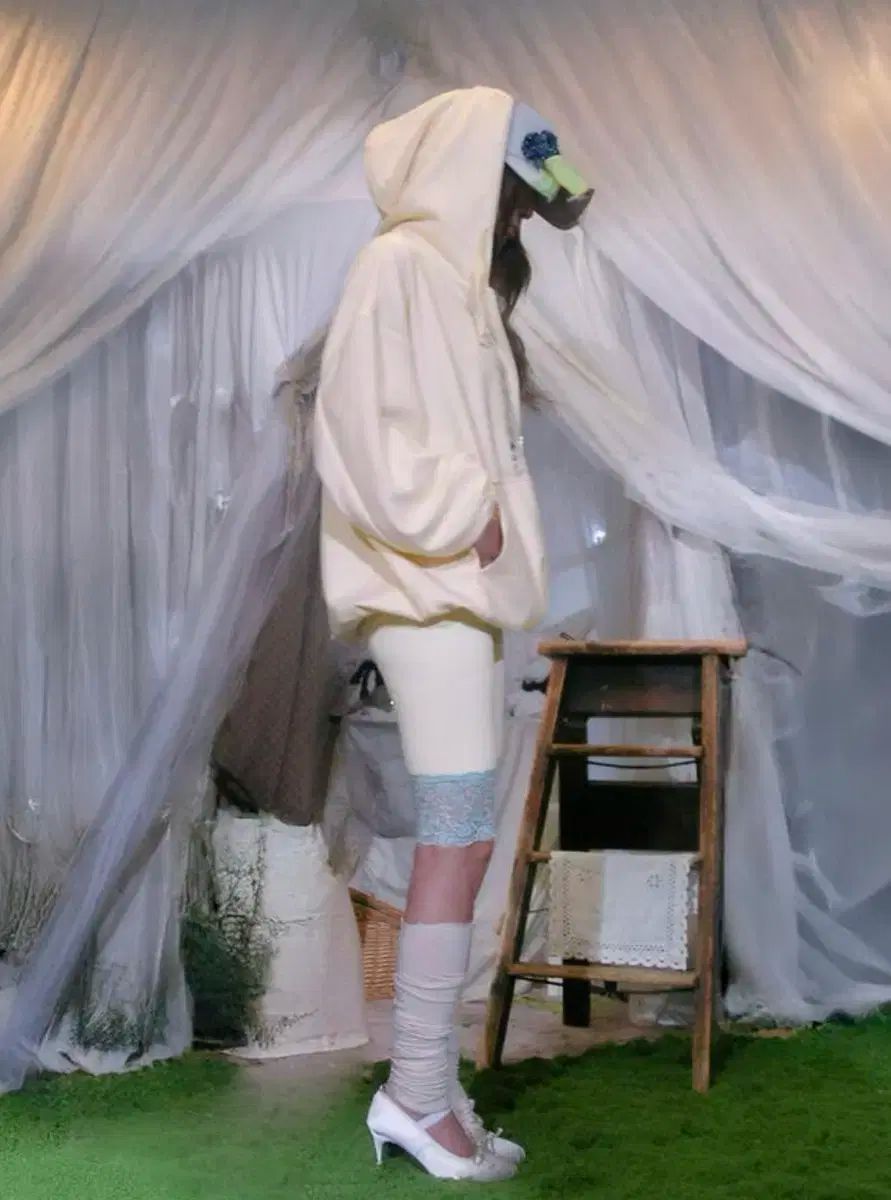 リーヴインモス ジップアップ フーディー パウダー レモン