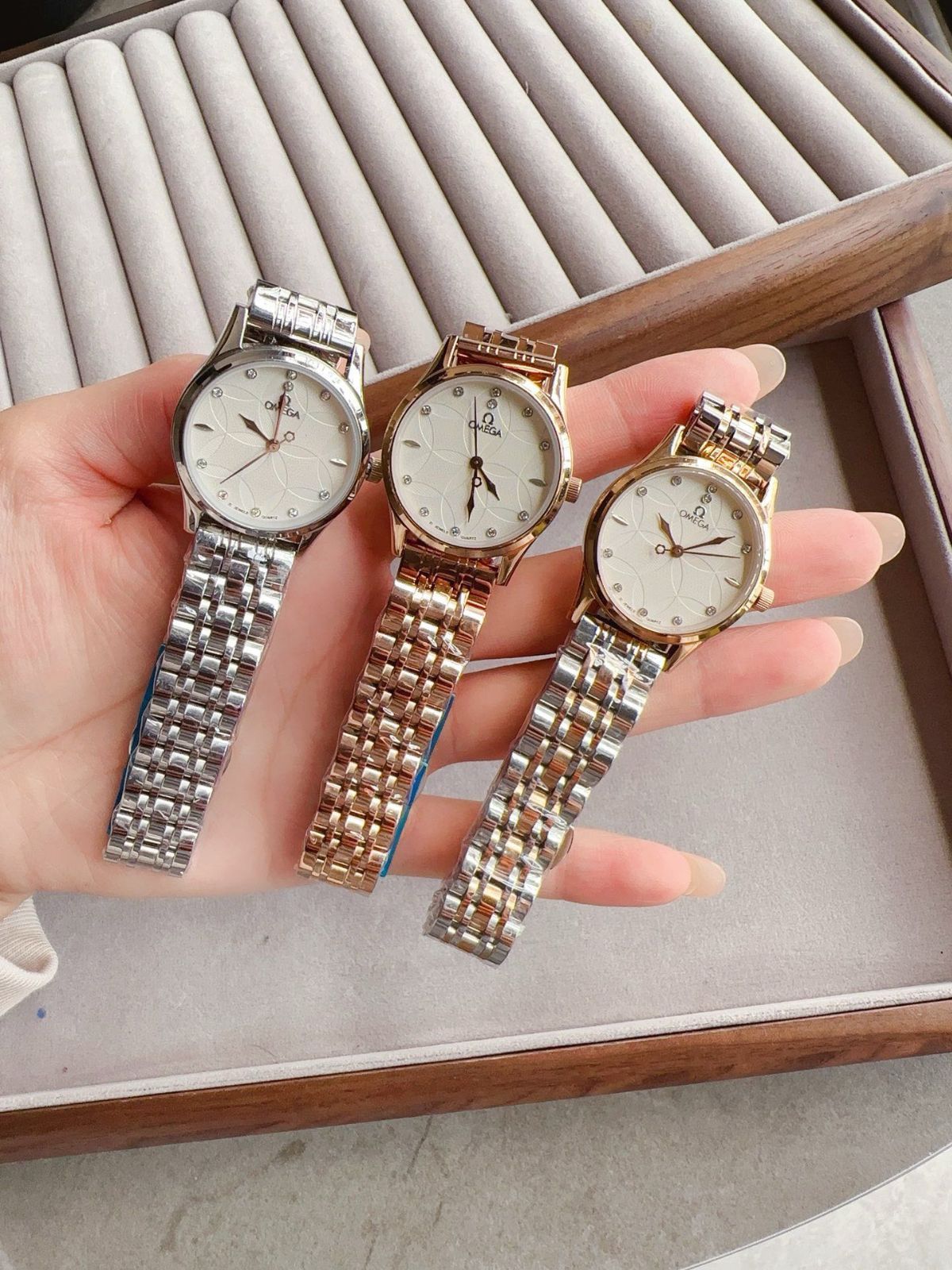 ワンダーヘブン OMEGA オメガ レディース クォーツ時計ジャンクまとめ OMEGA オメガ レディース腕時計 32mm|クオーツ×マルチカラー