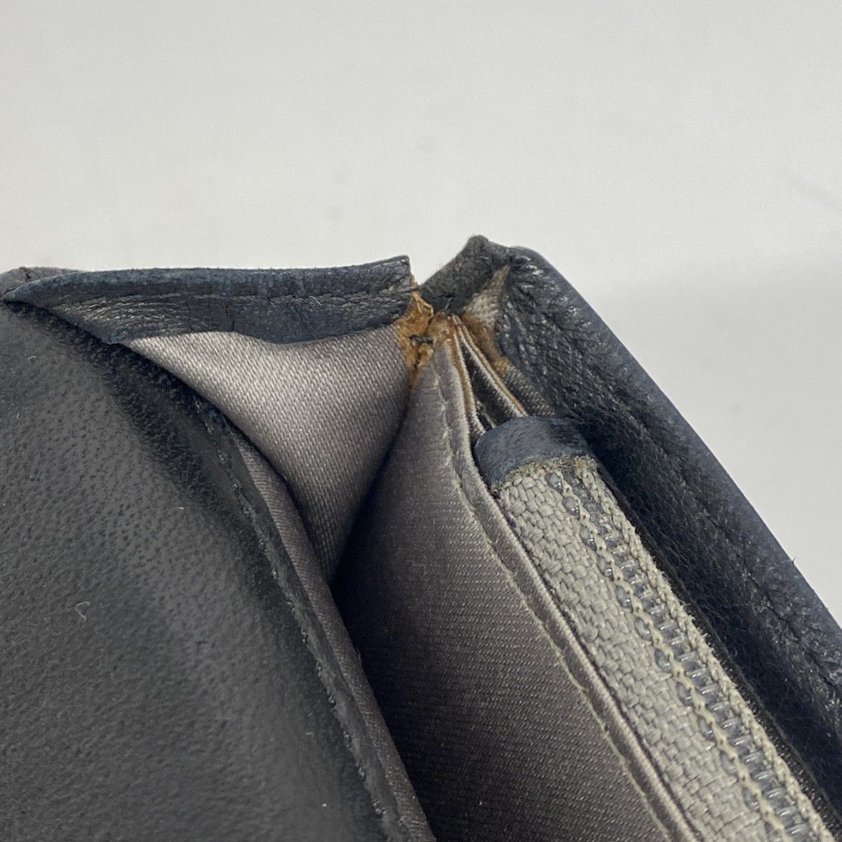 5hb1115-h】シャネル 長財布 カメリア ラムスキン ブラック シルバー  