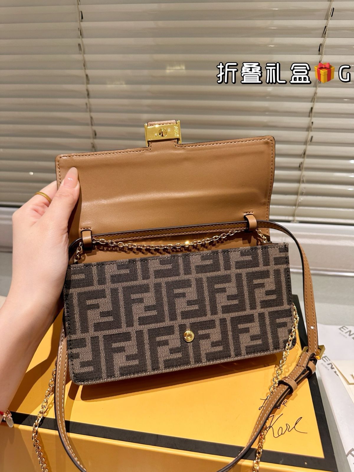 今日特価】Chic Fendi チックフェンディ クロスバッグ-WTO輸入