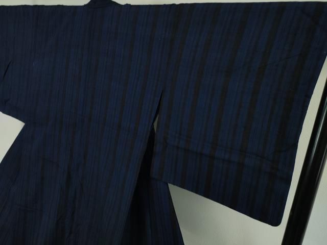 平和屋本店■極上　浦野理一　経節紬　背抜き仕立て　縞　濃紺地　逸品　DZAA4519kh5 平和屋本店□極上 浦野理一 経節紬 背抜き仕立て 縞 濃紺地 逸品