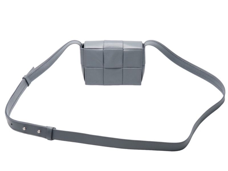 BOTTEGAVENETAボッテガヴェネタ ショルダーバッグ グレー イントレ