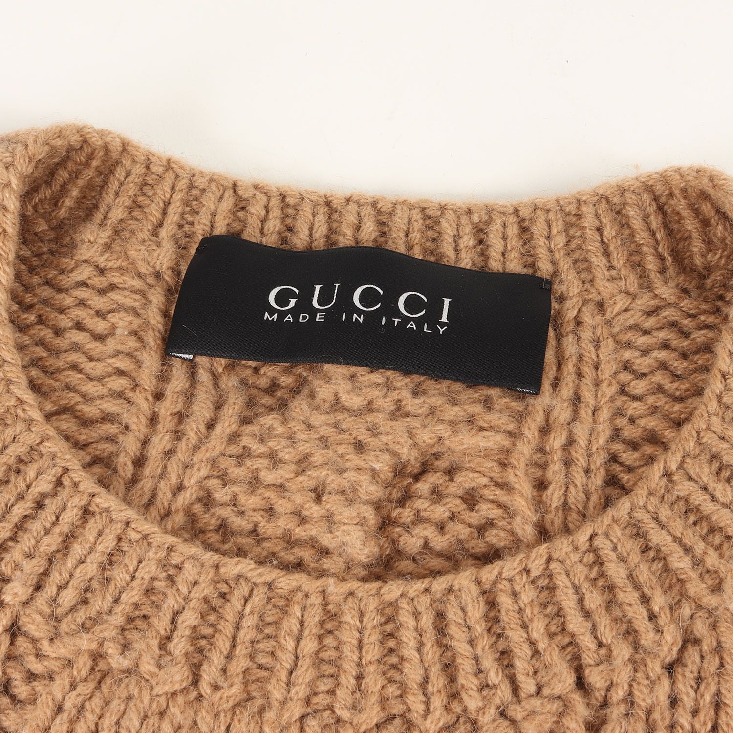 GUCCI GG パーフォレーテッド ウールニット クロップドベスト GU公式 | チャンキーニットクロップドベスト
