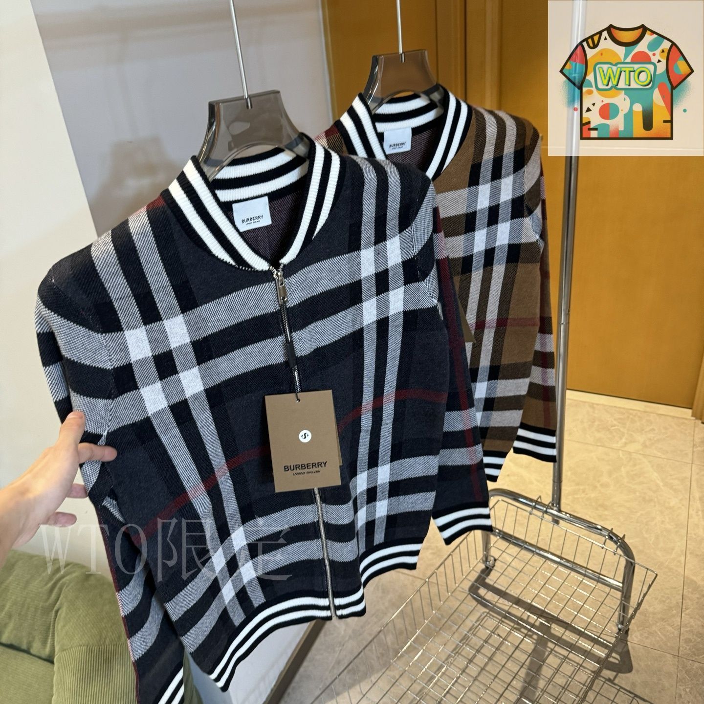 今日特価】BURBERRY 25SS カラーブレンドストライプニット