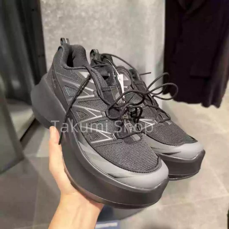 COMME des GARÇONS × SALOMON「XT-6 Expanse」スニーカー COMME des GARÇONS × SALOMON「XT-6 Expanse」スニーカー