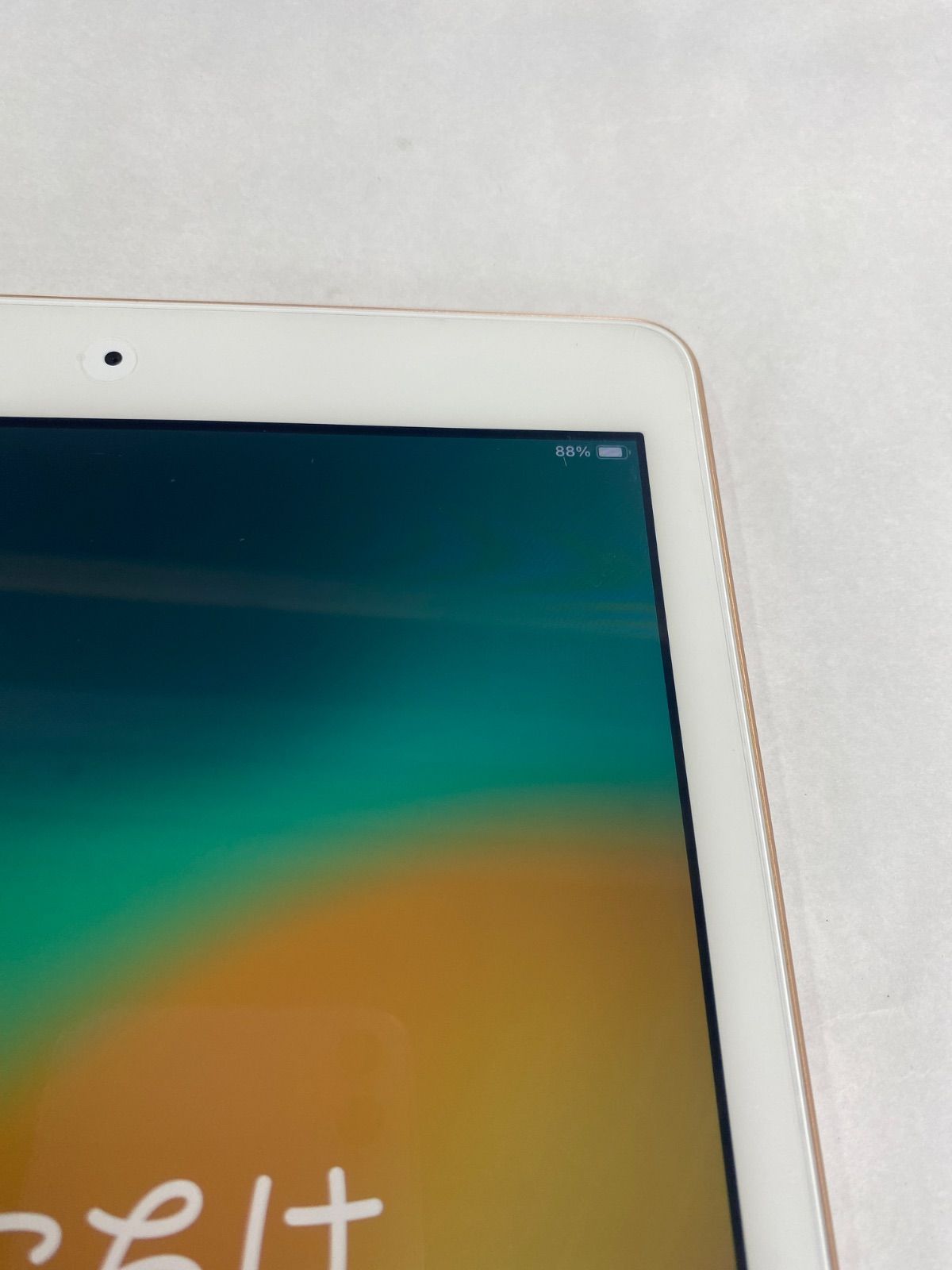 【美品】iPad第６世代 バッテリー93% 主にリビング使用 電池持ちが悪くなったiPad第6世代(2018年発売)の修理をご紹介