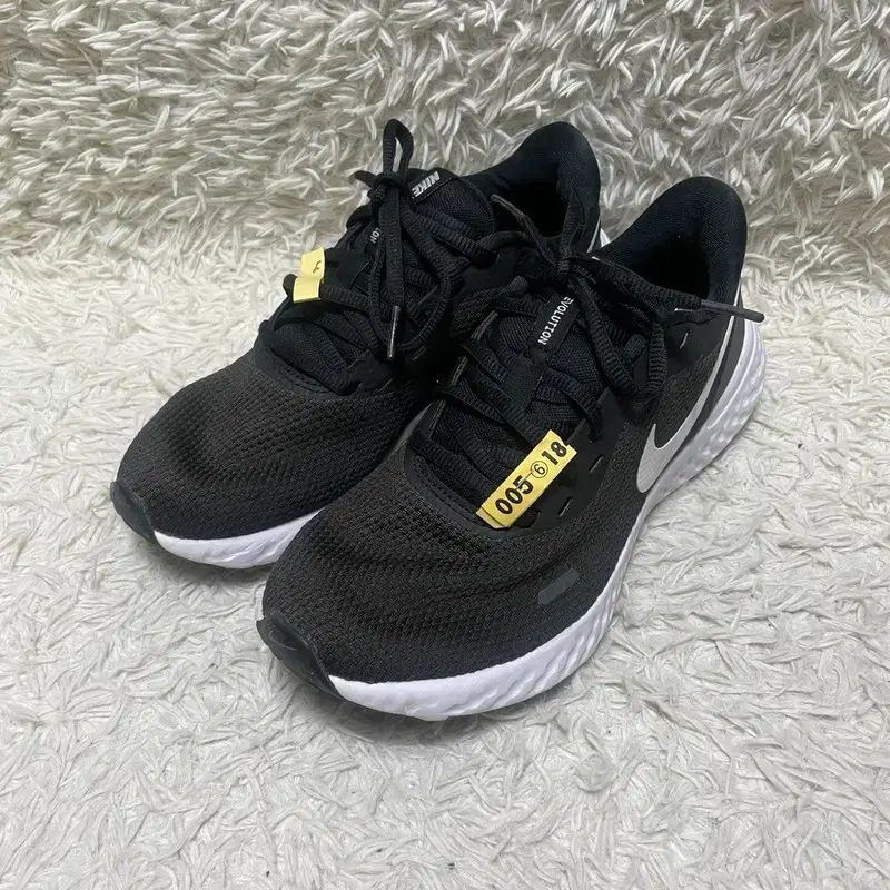 240 NIKE SPORT SHOES NIKE(ナイキ) スポーツ用 スニーカー