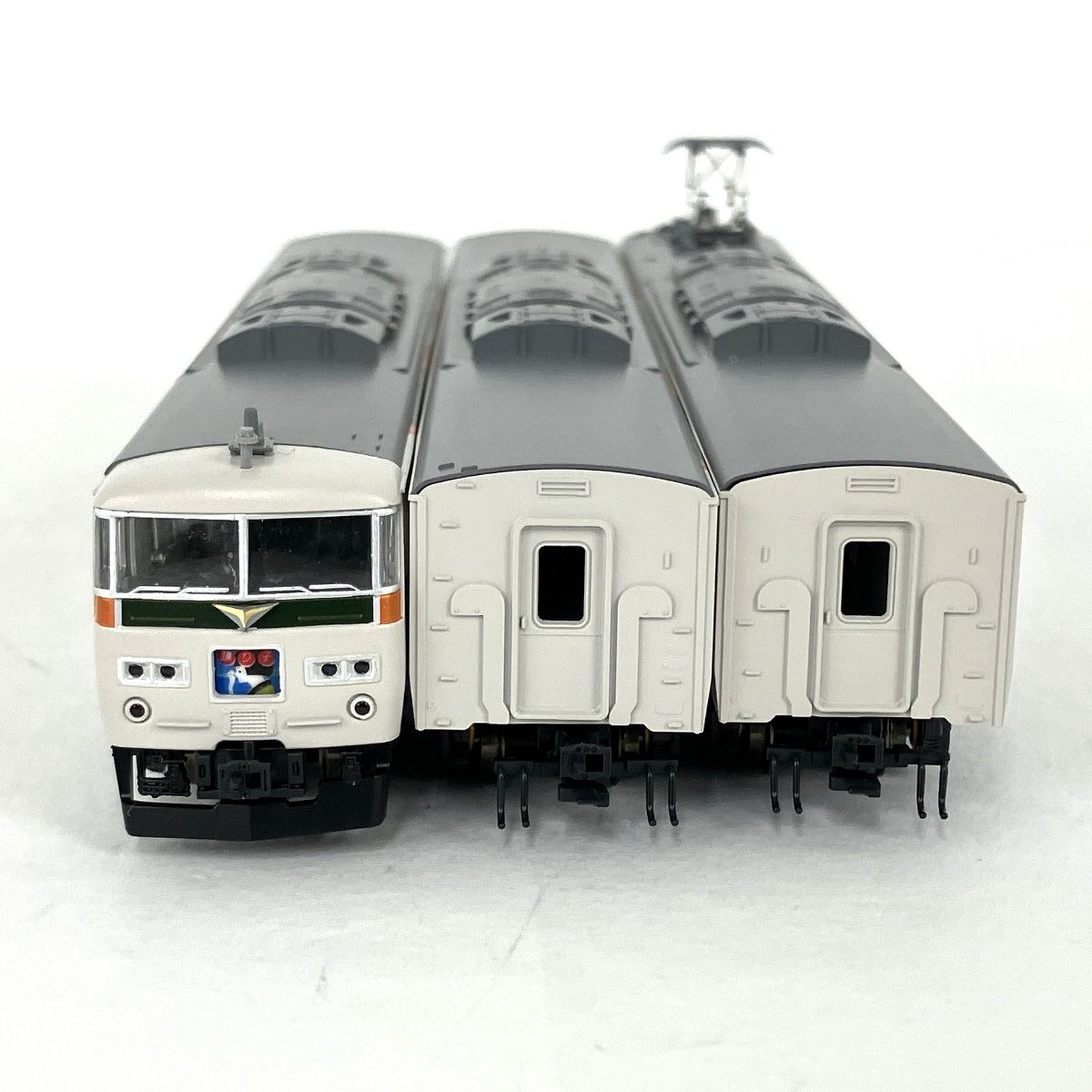 KATO 10-219、225、226 185系0番台 踊り子 185系0番台「踊り子」新塗色 基本＆増結セット | KATO(カトー