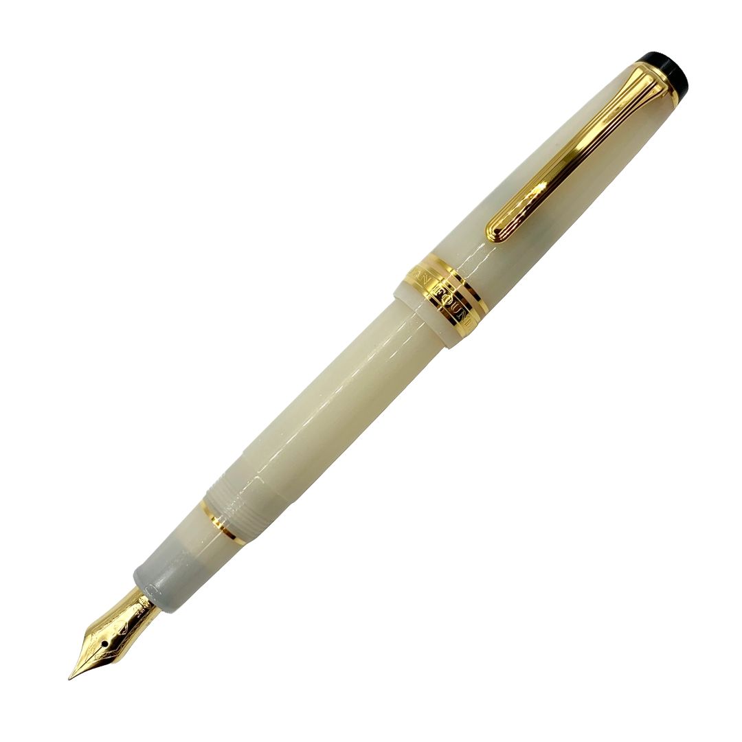 新品未使用品 14k セーラー万年筆 四季織 雪月空葉 万年筆 名月 MF SHIKIORI ―四季織― 雪月空葉 万年筆 – セーラーショップ