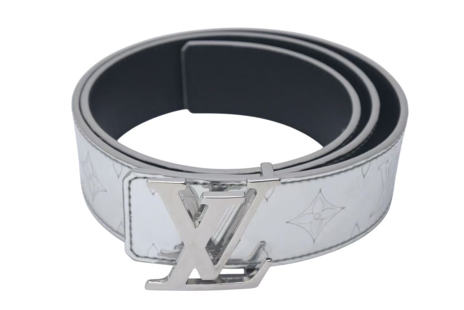 美品 Louis Vuitton サンチュール LVイニシャル ベルト LOUIS VUITTON サンチュールLVイニシャルベルト LOUIS VUITTON ルイ