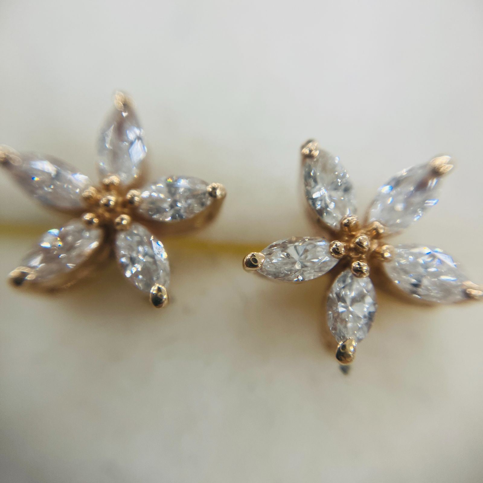 VERITEダイヤモンドピアス美品 VERITE ハート型ダイヤモンドピアス