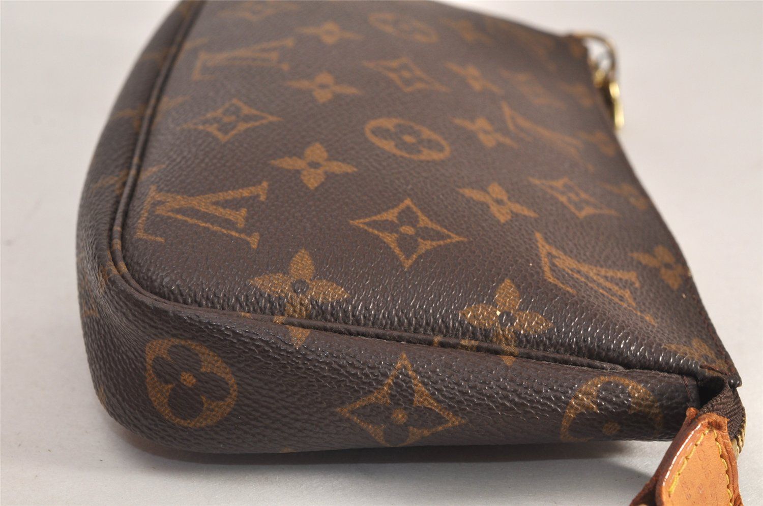☆訳あり☆ルイヴィトンポーチ アクセソワール モノグラム LOUIS