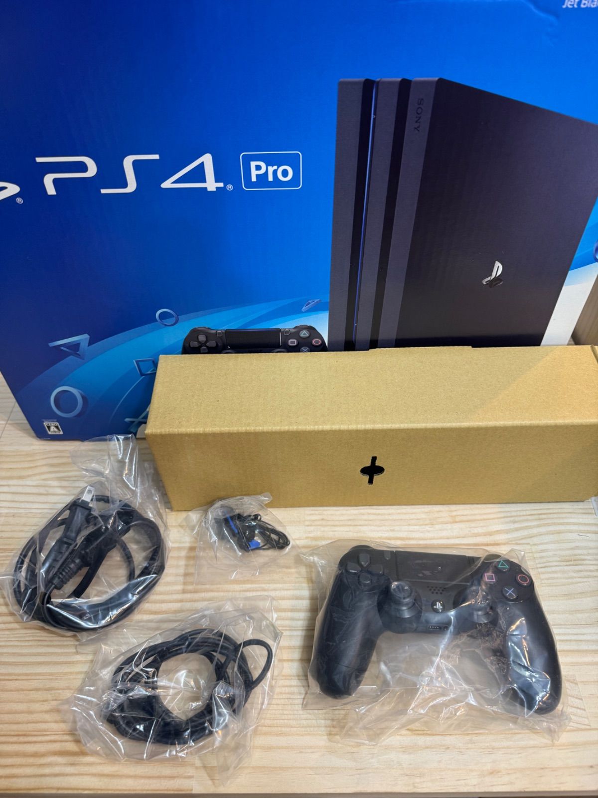 中古】PlayStation 4 悲しい Pro ジェット・ブラック 1TB (CUH-7000BB01) 【メーカー生産終了】