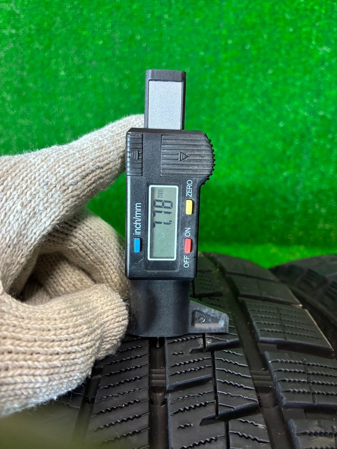 中古スタッドレス】GRIPMAX GRIP ICE X 215/60R16 95T 4本セット 