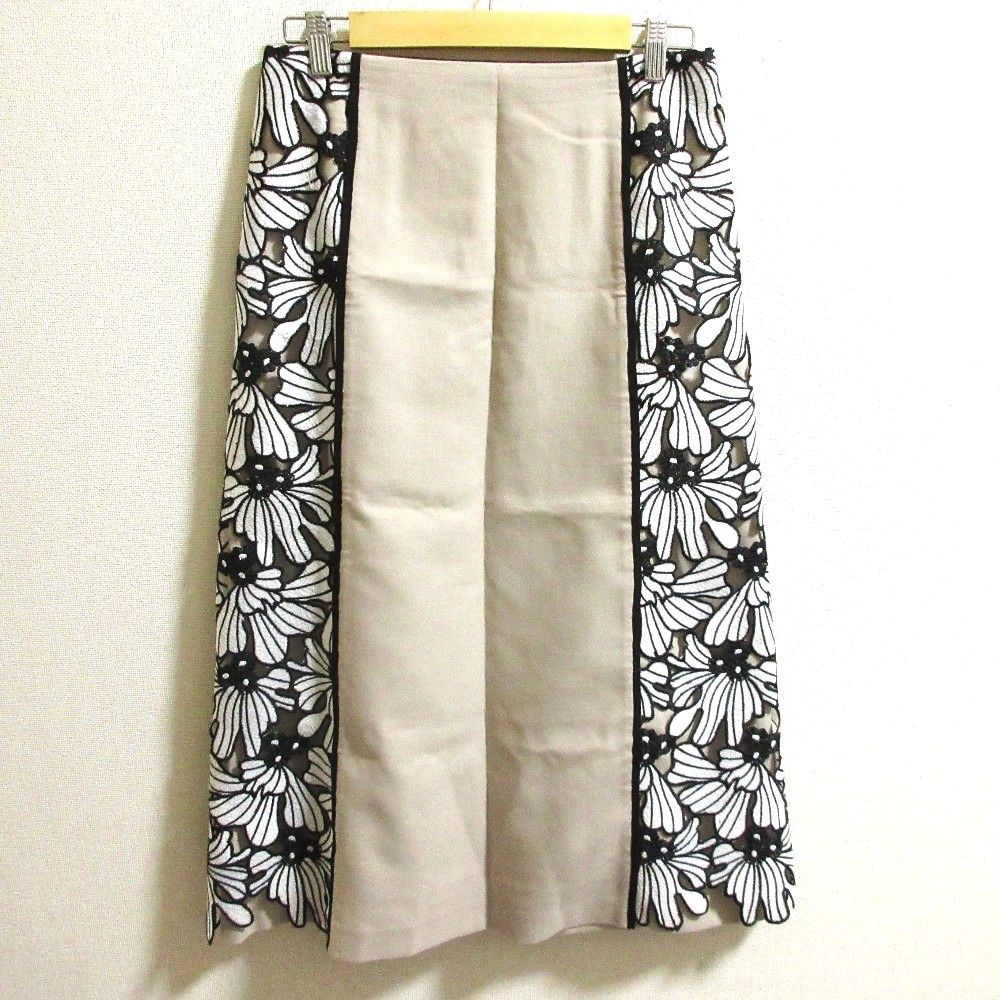 【新品】ロイスクレヨン　スカート Lois CRAYON ロイスクレヨン☆花柄 ロングスカート センター