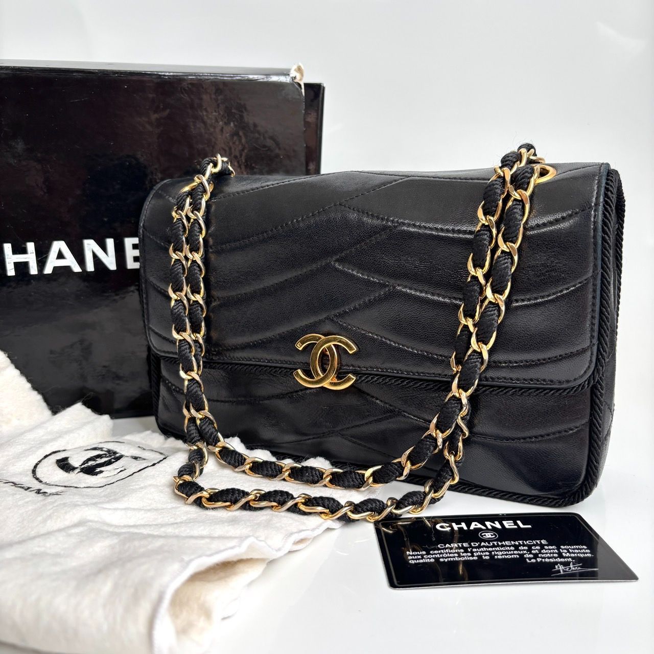 極美品 CHANEL マトラッセ ラムスキン チェーン ショルダー シール付 希少モデル 美品 CHANEL シャネル マトラッセ ラムスキン ダブル