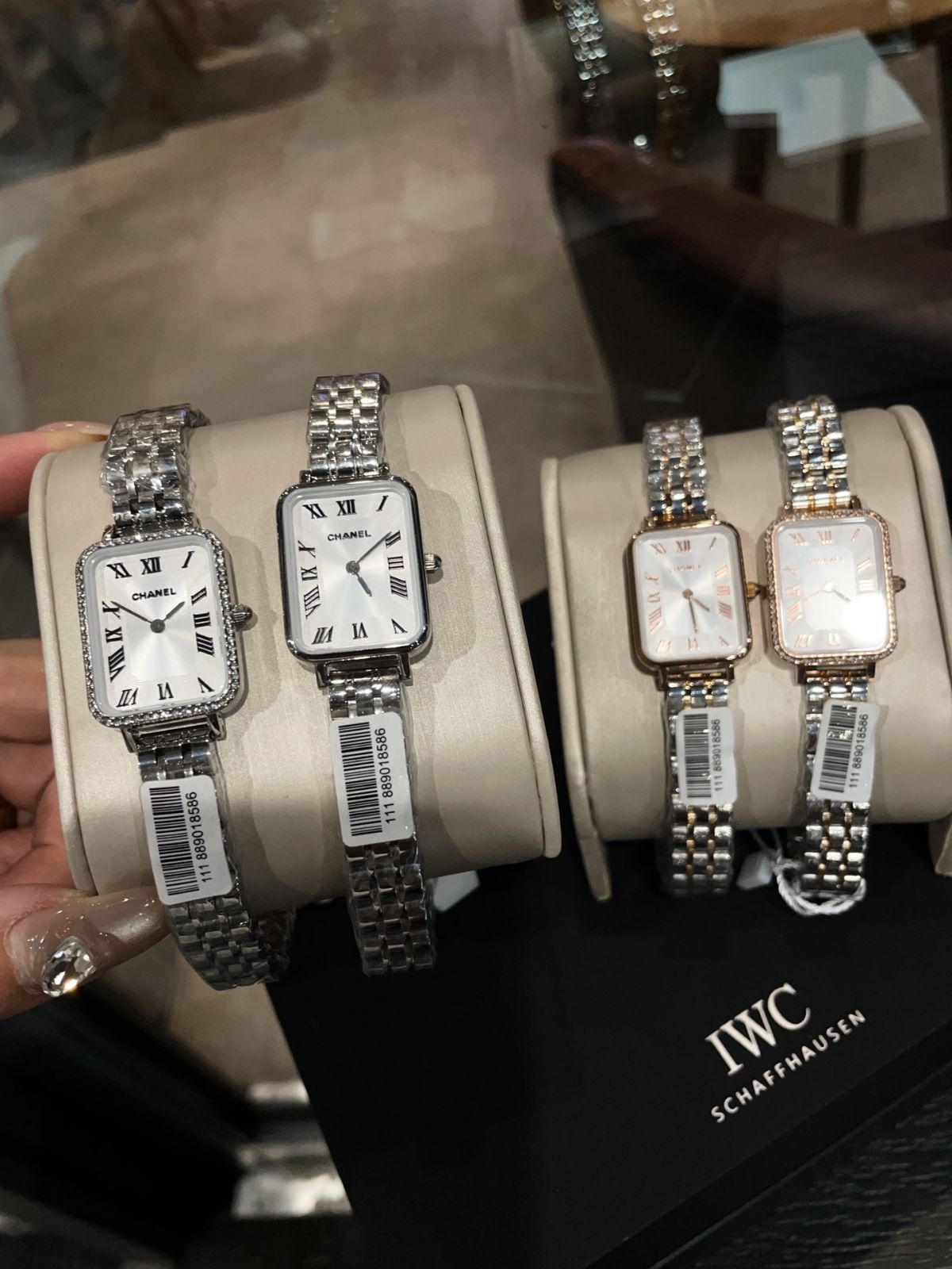 CHANEL シャネル　腕時計　ケース　４個セット 今日特価】Chanel シャネル ケース表面の四角いリングはガラス