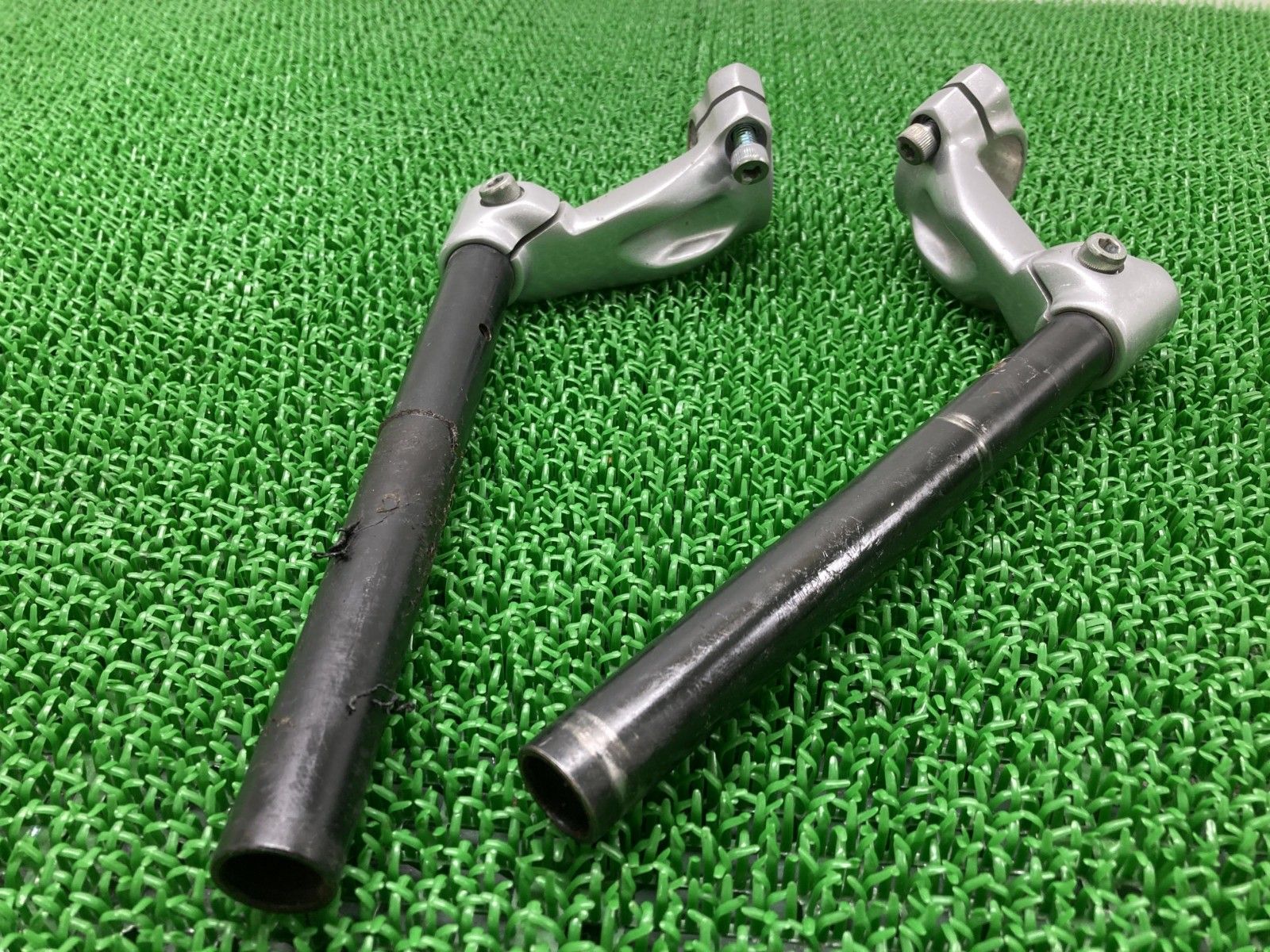 GSR250 セパレートハンドル 左右 スズキ 純正 バイク 部品 GJ55D 37φ セパハン 曲がり無し 品薄 希少品 車検 Genuine 【】 28